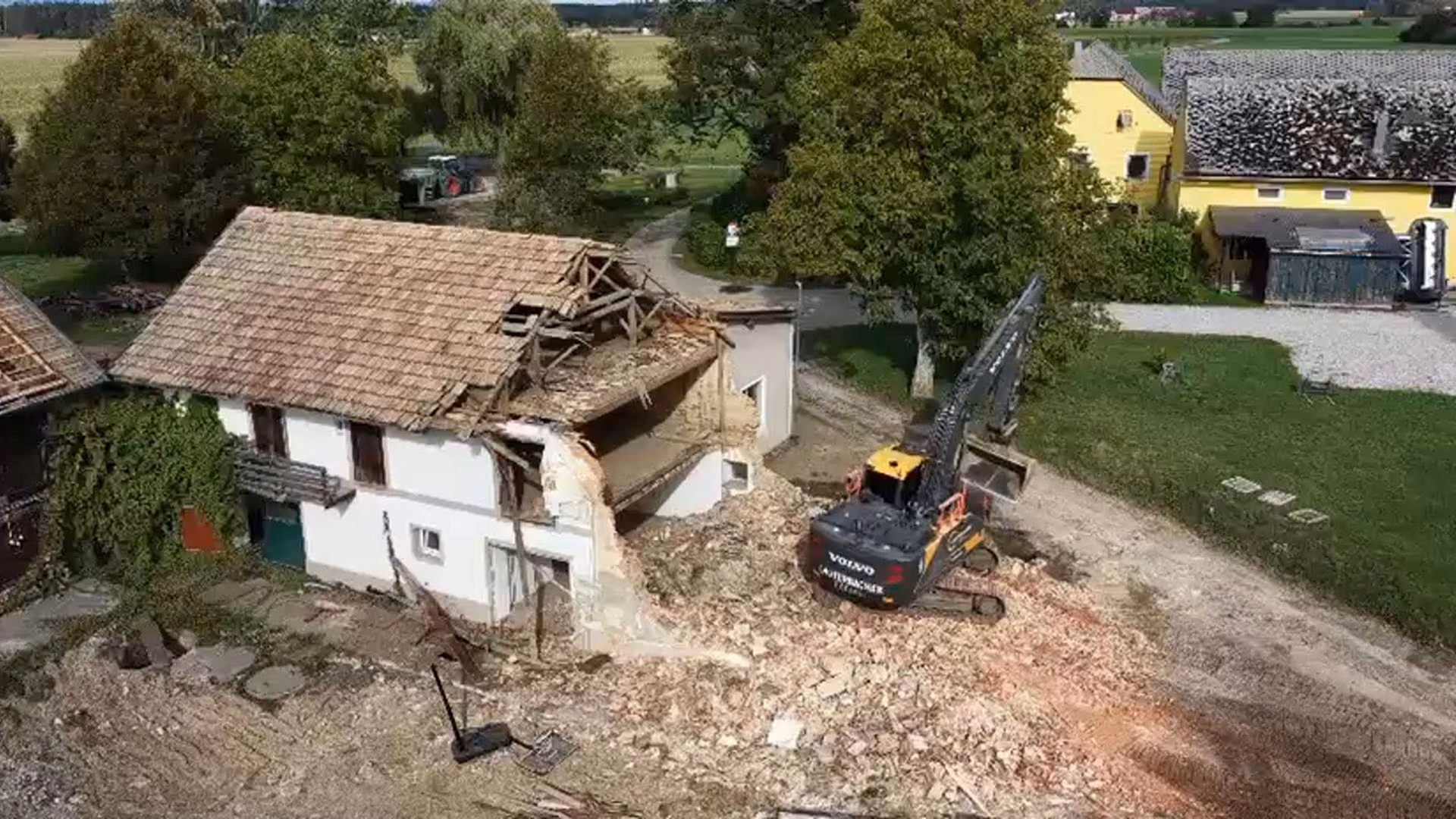 Hof S & T: Der Rückbau beginnt.
