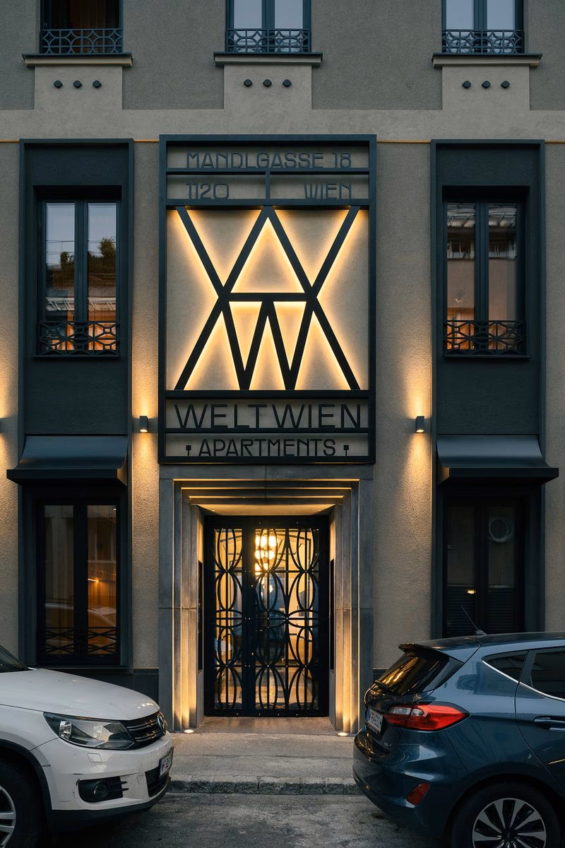 Ein Eckhaus von 1900, weitergedacht im Geist der Wiener Werkstätte.